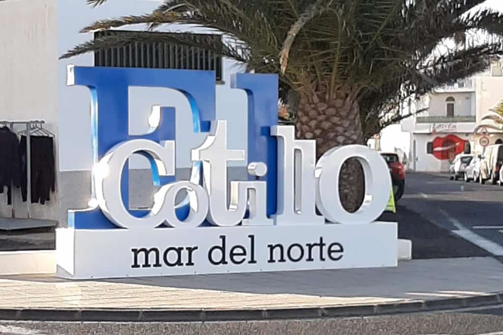 New El Cotillo Sign